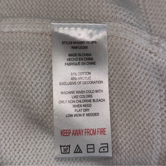 Life Is Good NEW Strawberry embroidered sweater long sleeve roll hem size Medium - Picture 9 of 11